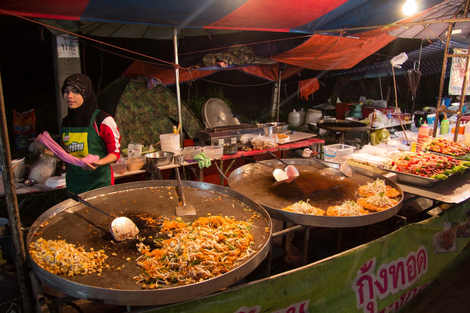 Ko Lanta, targ, jedzenie, street food