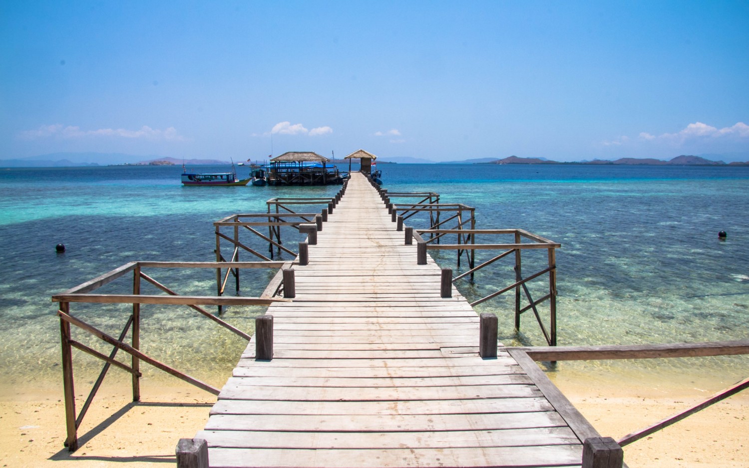 Labuan Bajo Kanawa Island (7)