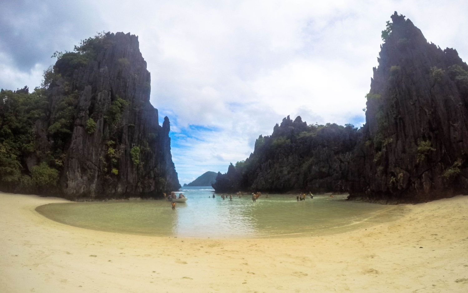 island hopping El Nido 