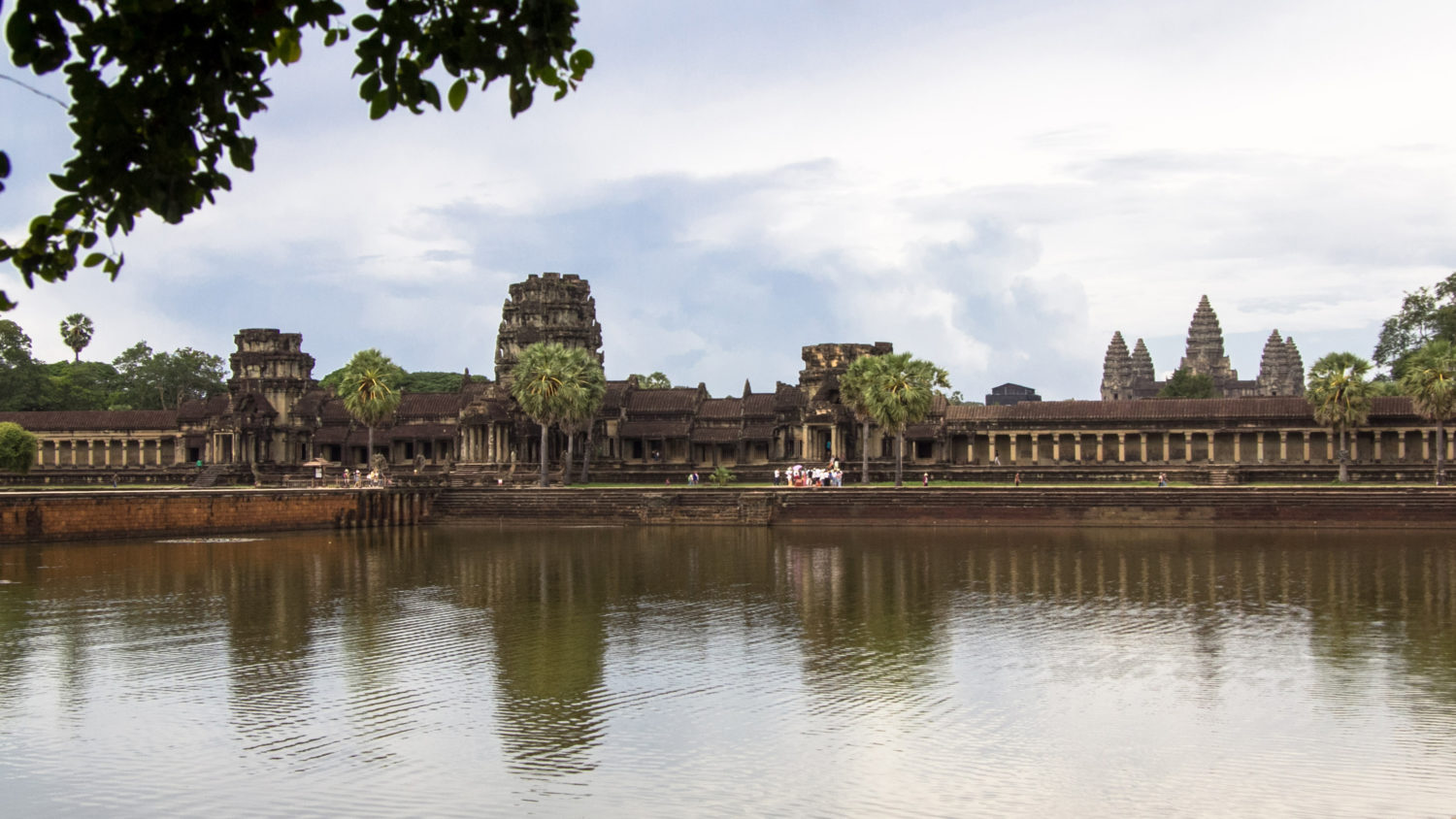 Angkor Wat widok z daleka